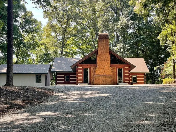 4830 Balsom Rd, Pfafftown, NC 27040