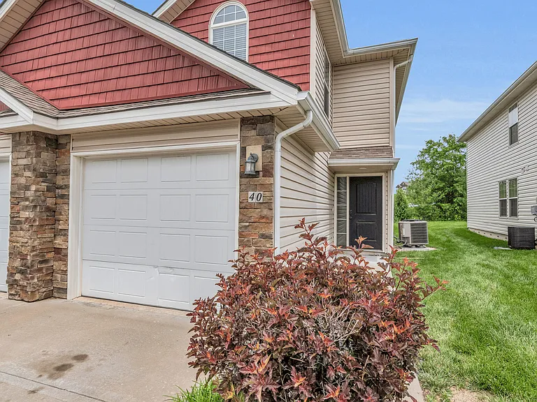 TH2 Exterior