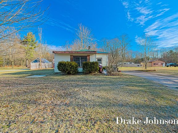 3rd image of 2474 Evanston Ave