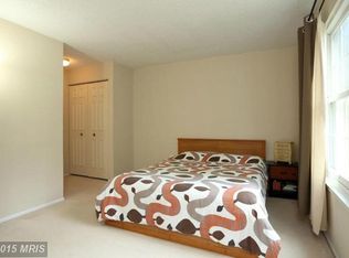 7745 Inversham Dr APT 203, Falls Church, VA 22042