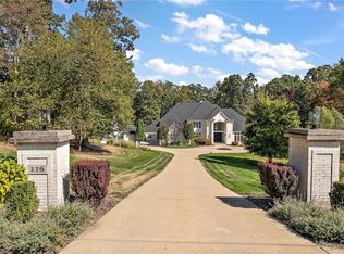 116 Mirage Dr, Cranberry Township, PA 16066