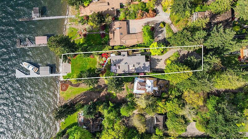 2nd image of 3403 Evergreen Point Road