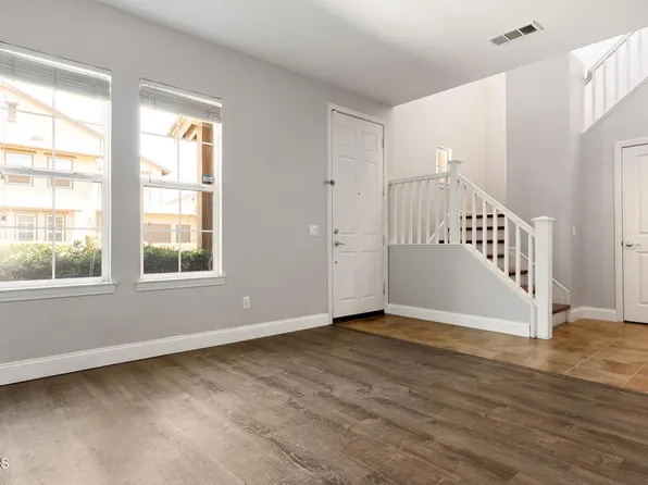 2929 Rocky Mountain Dr, Oxnard, CA 93036