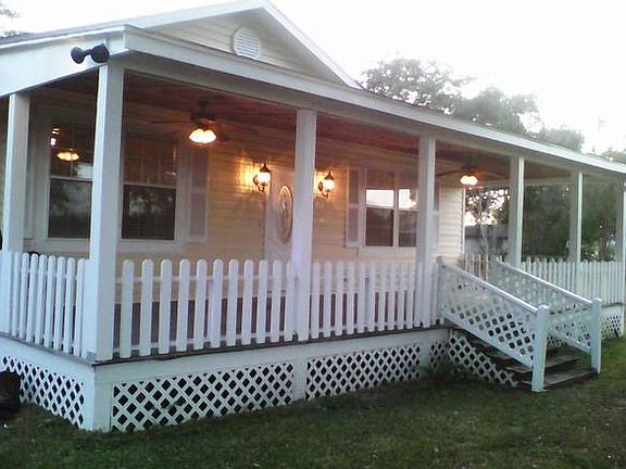 Huge covered front porch!