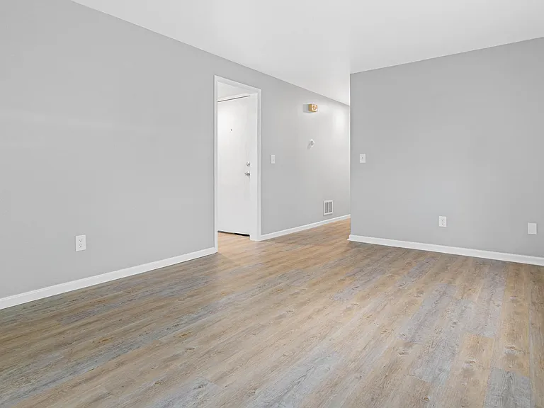9152 Lexington Ave N #1 — Photo 5