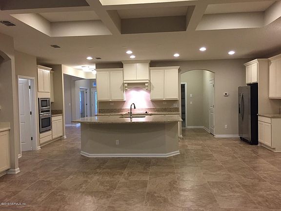 3rd image of 131 Hutchinson Ln