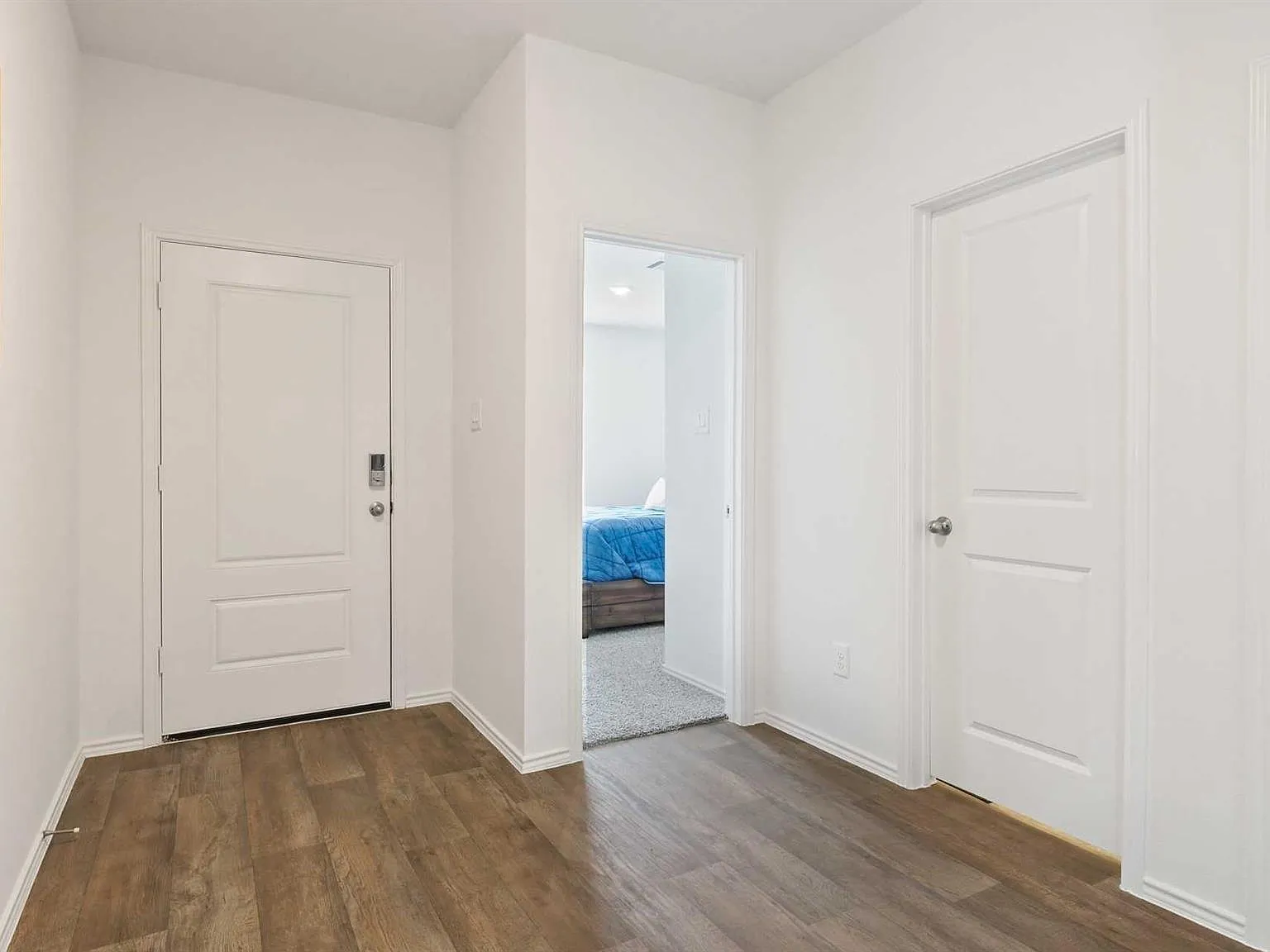 4 bed, 2.0 bath, 1778 sqft, $2,195 — Photo 2