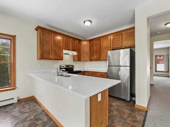 6 Rose Ct W #6, Great Barrington, MA 01230