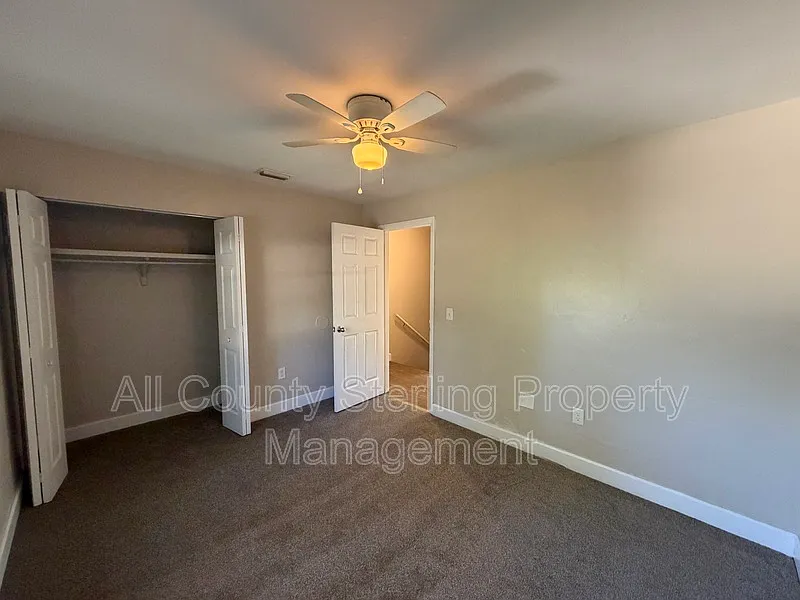 Tower Oaks Manor — Photo 1