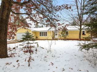 26541 Everton Cir, Wyoming, MN 55092