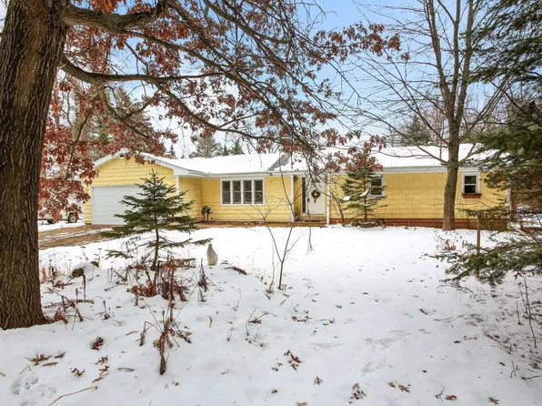 26541 Everton Cir, Wyoming, MN 55092