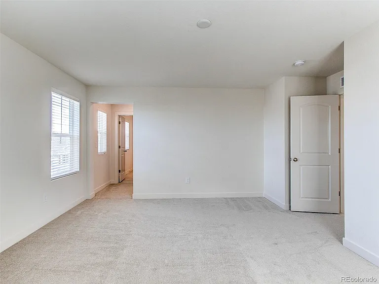 4081 Fortune Ln — Photo 13