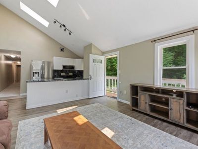 33 Plaza Village Rd UNIT D, Plymouth, NH, 03264