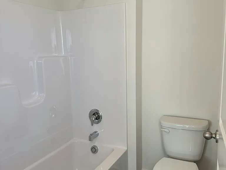 upstairs full bath