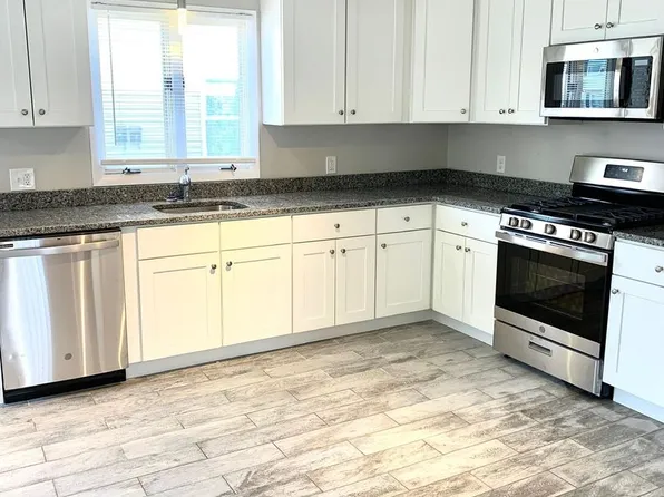 40-42 August St, Providence, RI 02908