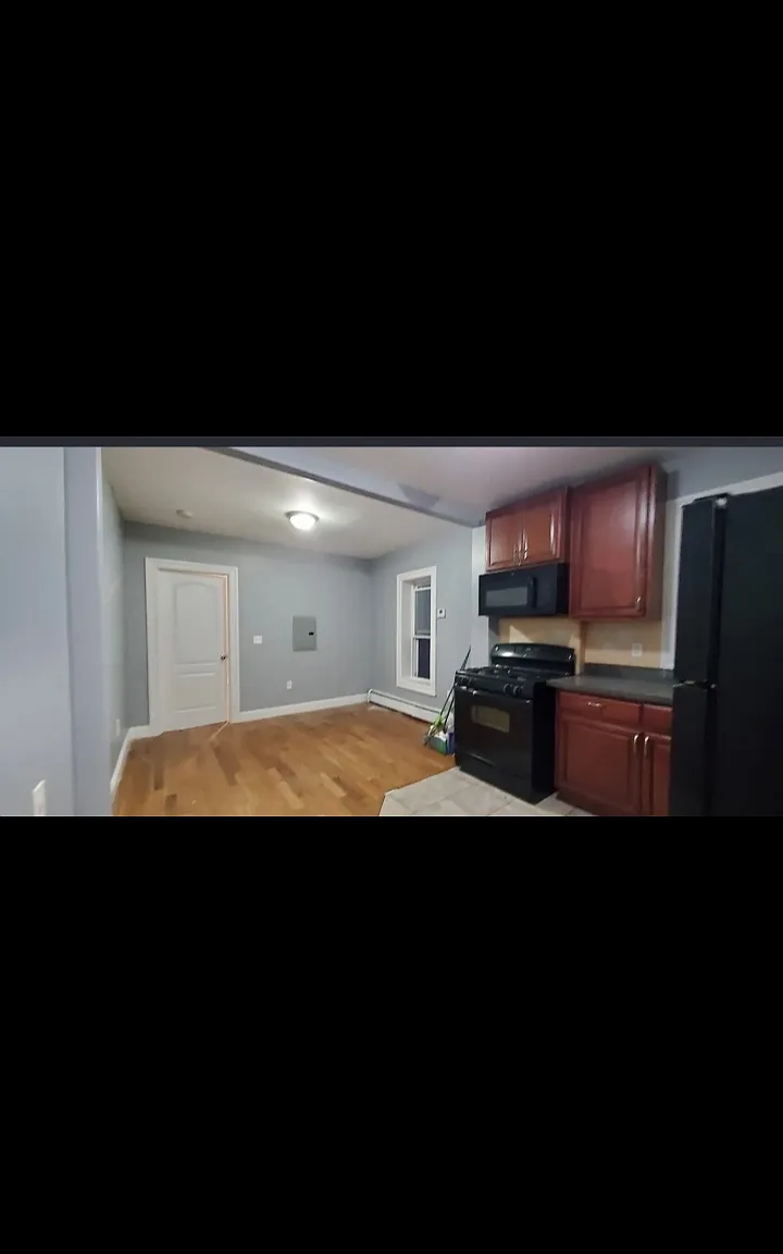2 bed, $1,795 — Photo 1