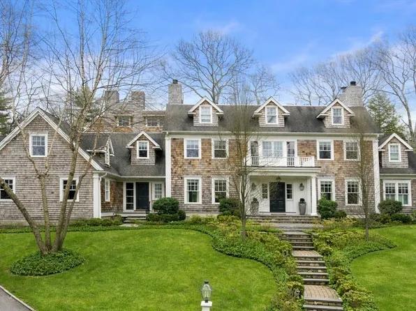 8 Glen Brook Rd, Wellesley, MA 02481