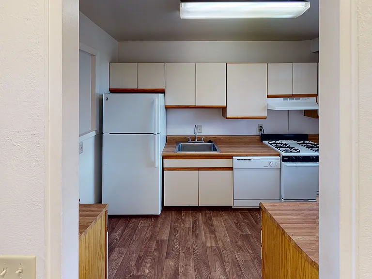 Fountain Place Apartments — Photo 15