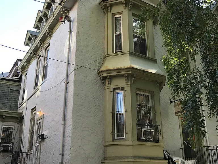 512 S 41st St #9 — Photo 71