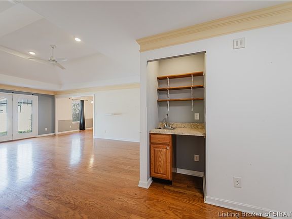 4th image of 2225 Woodland Drive