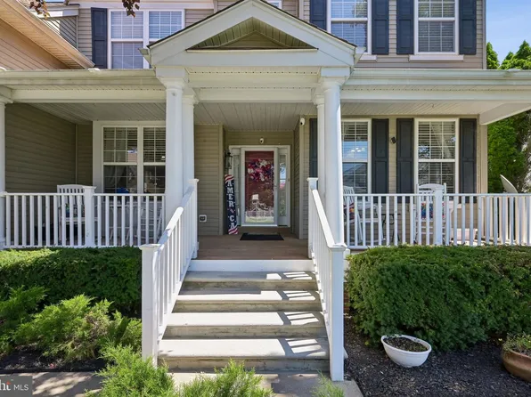 5 Banbury Rd, Lumberton, NJ 08048