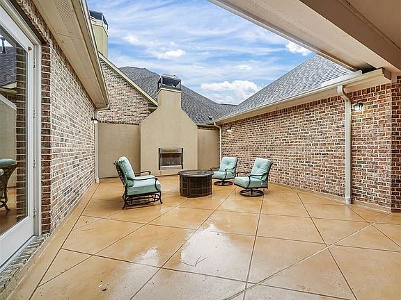 5th image of 5531 August Hill Dr