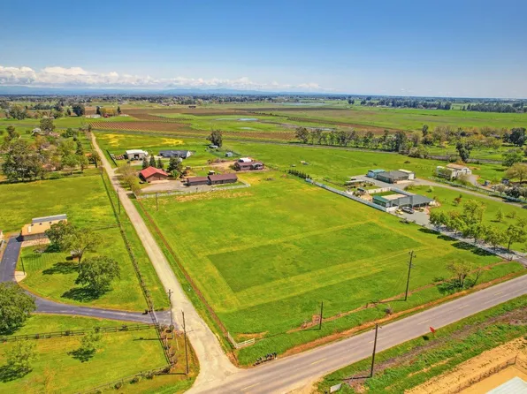 12913 Cherokee Ln, Galt, CA 95632