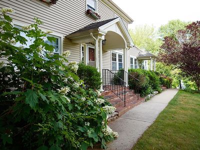 151 Mashamoquet Rd, Pomfret Center, CT, 06259