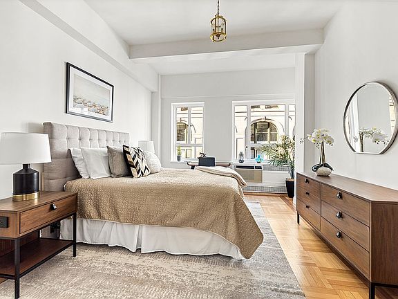 4th image of 20 E 35th St APT 14K