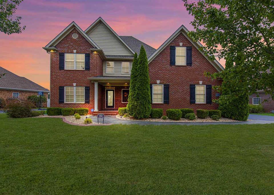 1st image of 351 Roseberry Cir