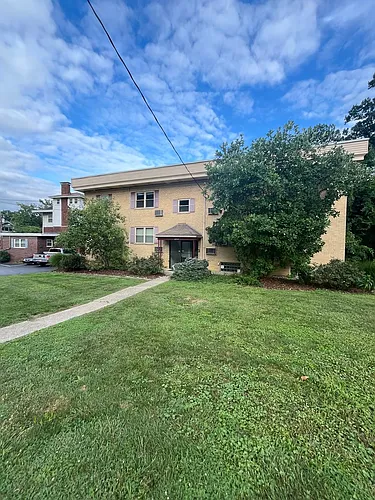 2233 Madison Rd Photo 1