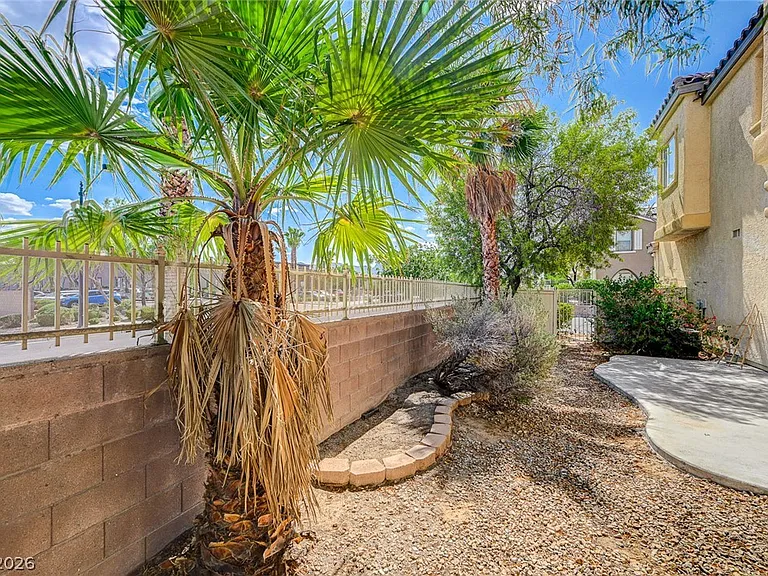 6600 Biltmore Garden St — Photo 46