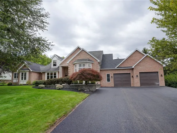 77 Cobblefield Way, Pittsford, NY 14534