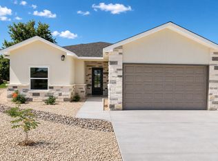 305 Vantage Cir, Kerrville, TX 78028