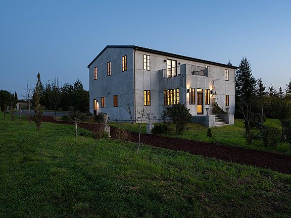 3rd image of 5300 Gravenstein Highway