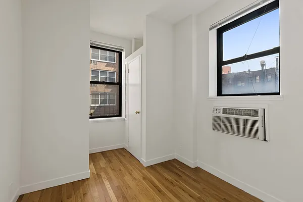 Rented by MNS | media 7