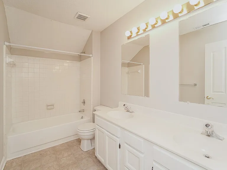 3601 Waterton Leas Ct — Photo 16
