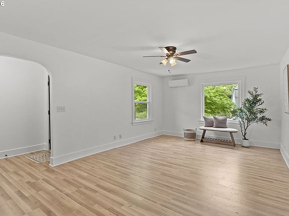 5th image of 1346 NW Couch St