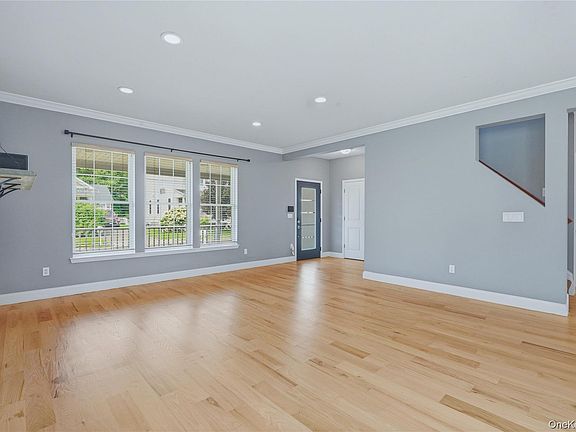 5th image of 9 Emerson Terrace