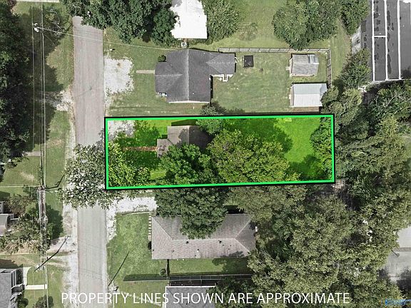 3rd image of 2906 6th Ave SW