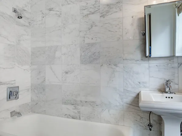 7 Park Avenue image 4 of 20