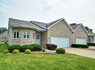 15947 S Waterfront Cir, Plainfield, IL 60544