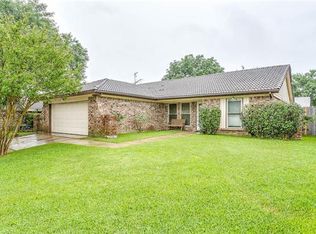 6637 Redbud Dr, Watauga, TX 76148
