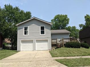 1916 Mohawk Dr, Olathe, KS 66062
