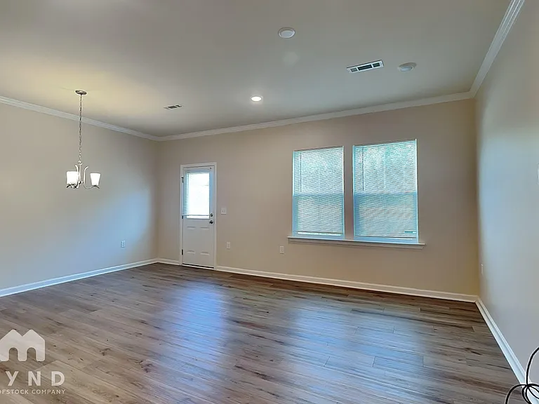 845 Falls Grove Trl — Photo 2