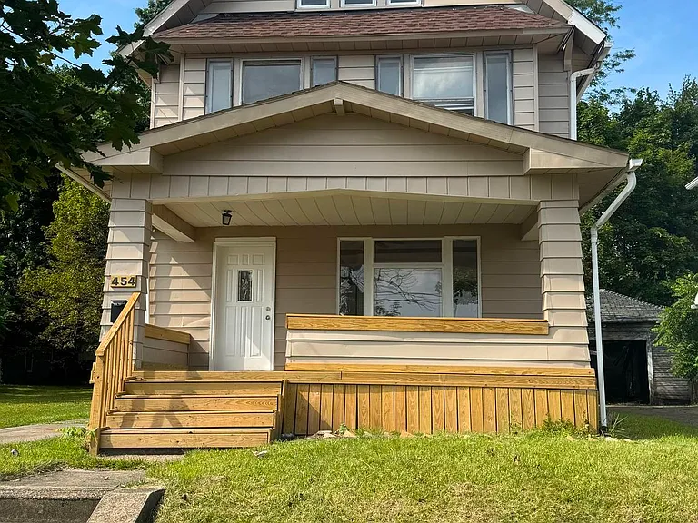 454 Lexington Ave — Photo 1