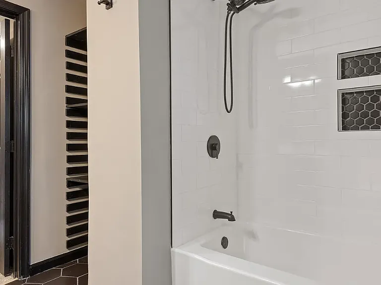 2175 Gale Dr — Photo 27