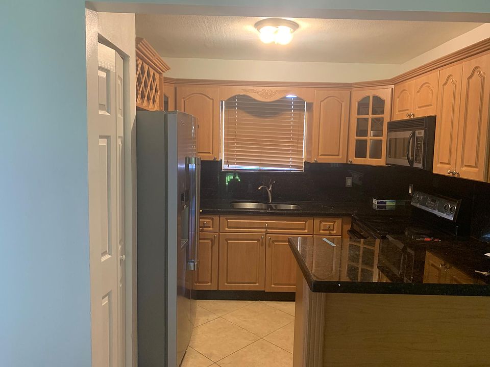 1st image of 1154 W 35th St APT 215