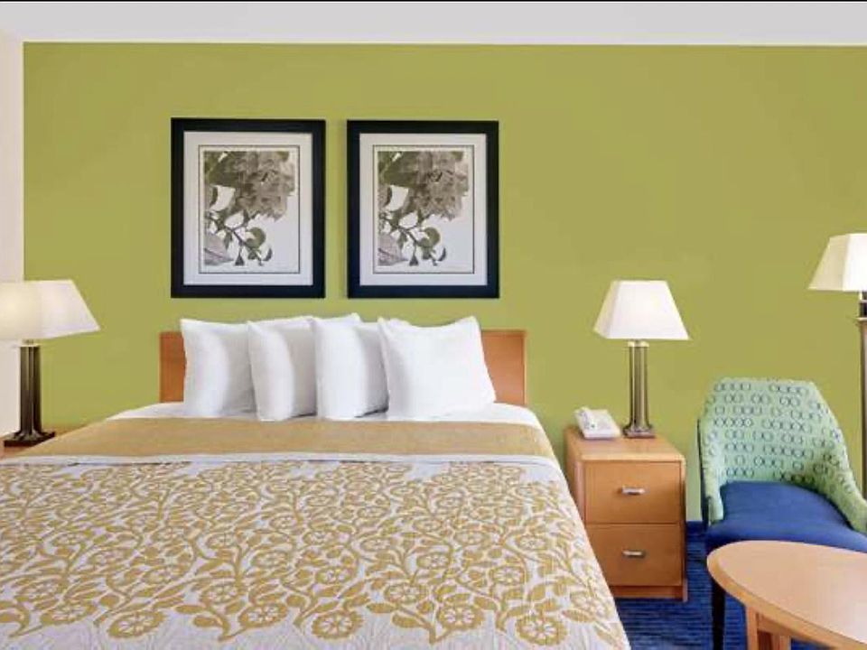 2nd image of 7018 Ocean Gtwy Room A