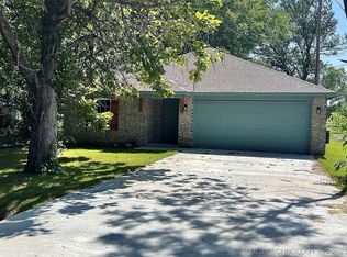 59 Pine St, Pryor, OK 74361